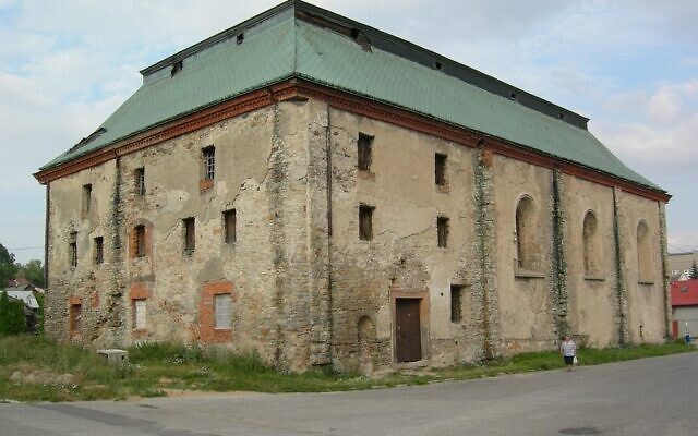 This Orthodox synagogue in Przysucha, Poland, was completed in 1777. The entire Jewish community of Przysucha, which made up 60 percent of the town’s population, was wiped out in the Holocaust.