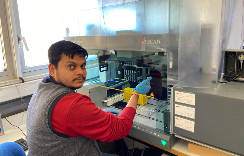 Dr. Prabhat Tomar prepares a test in Prof. Shy Arkin’s lab at the Hebrew University, March 29, 2020