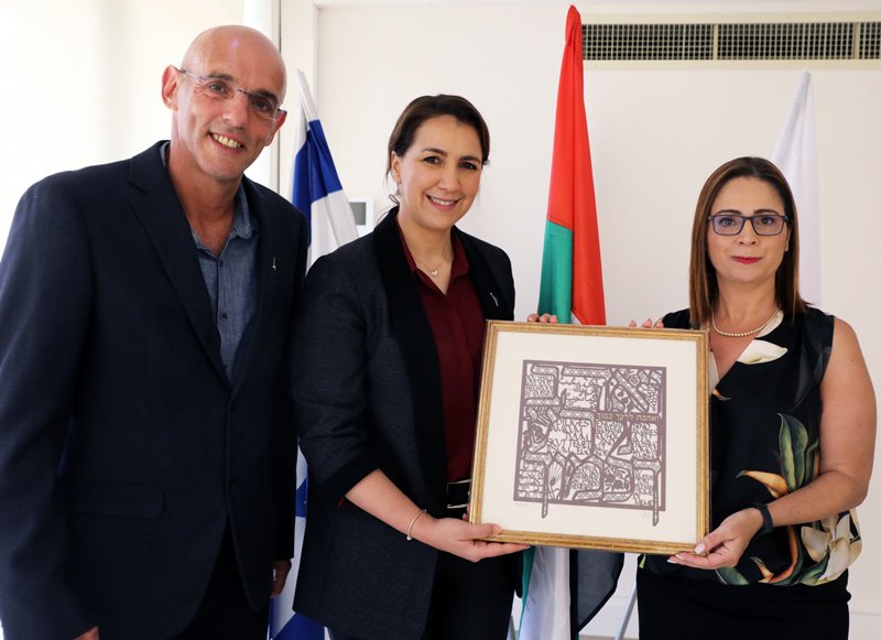 L to R: Benny Chefetz, Dean of HU’s Agriculture School, Mariam Al-Muhairi, UAE Minister for Food and Water Security, Mona Khoury-Kassabri, HU’s VP of Strategy and Diversity.