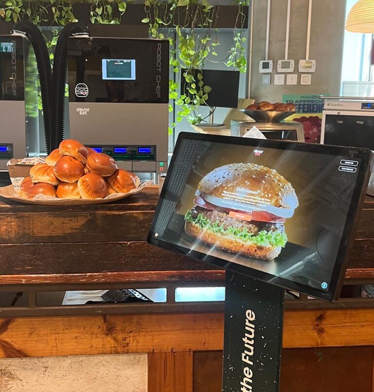 Where’s the beef? Israeli robot chef serves up 3-D printed burgers to US students, with Hebrew U tech