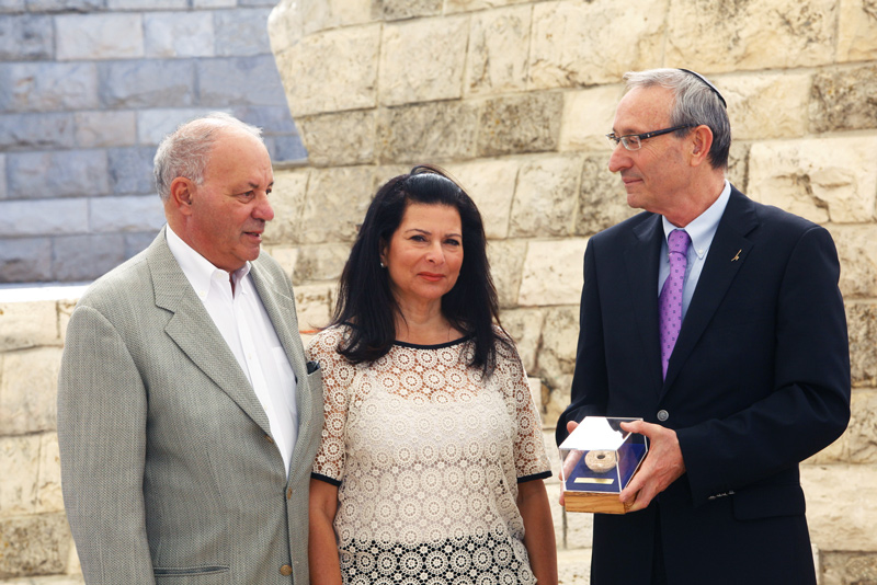 (From L) Michael & April Rosenfeld with Prof. Menahem Ben Sasson, chancellor of Hebrew University of Jerusalem, during the Wall of Life ceremony on Mount Scopus